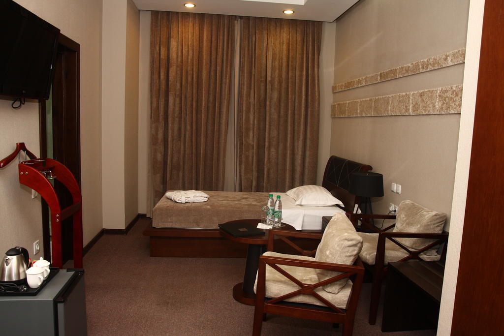Grand M Hotel Navoi Camera foto
