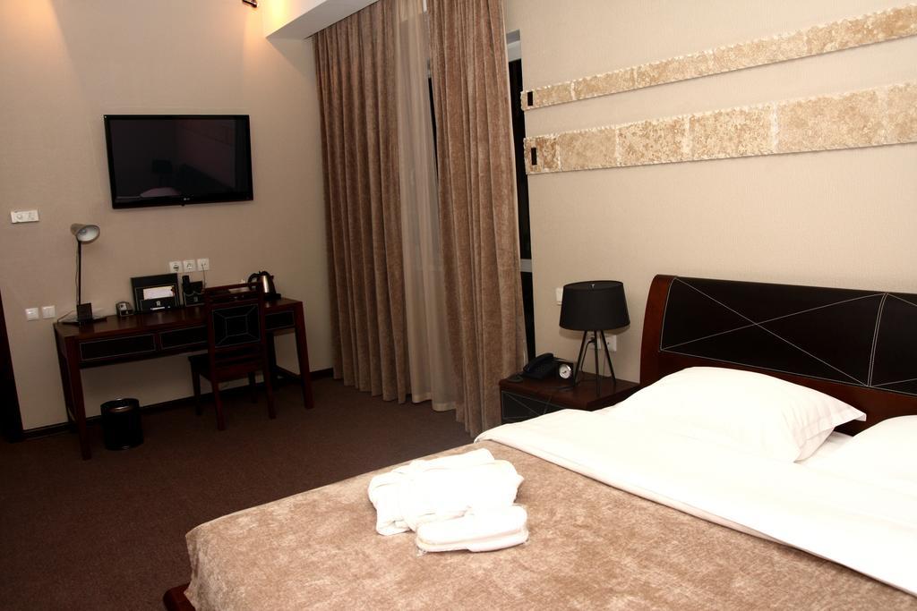 Grand M Hotel Navoi Camera foto