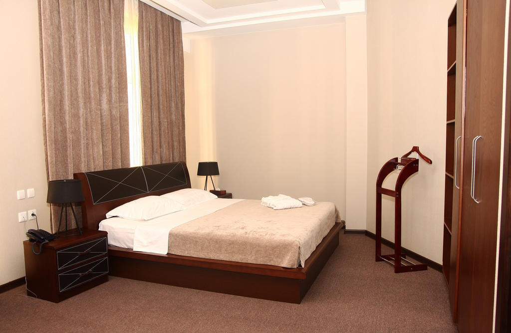 Grand M Hotel Navoi Camera foto