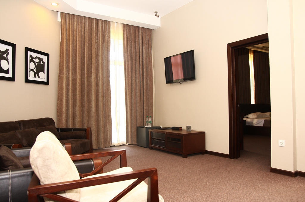 Grand M Hotel Navoi Camera foto